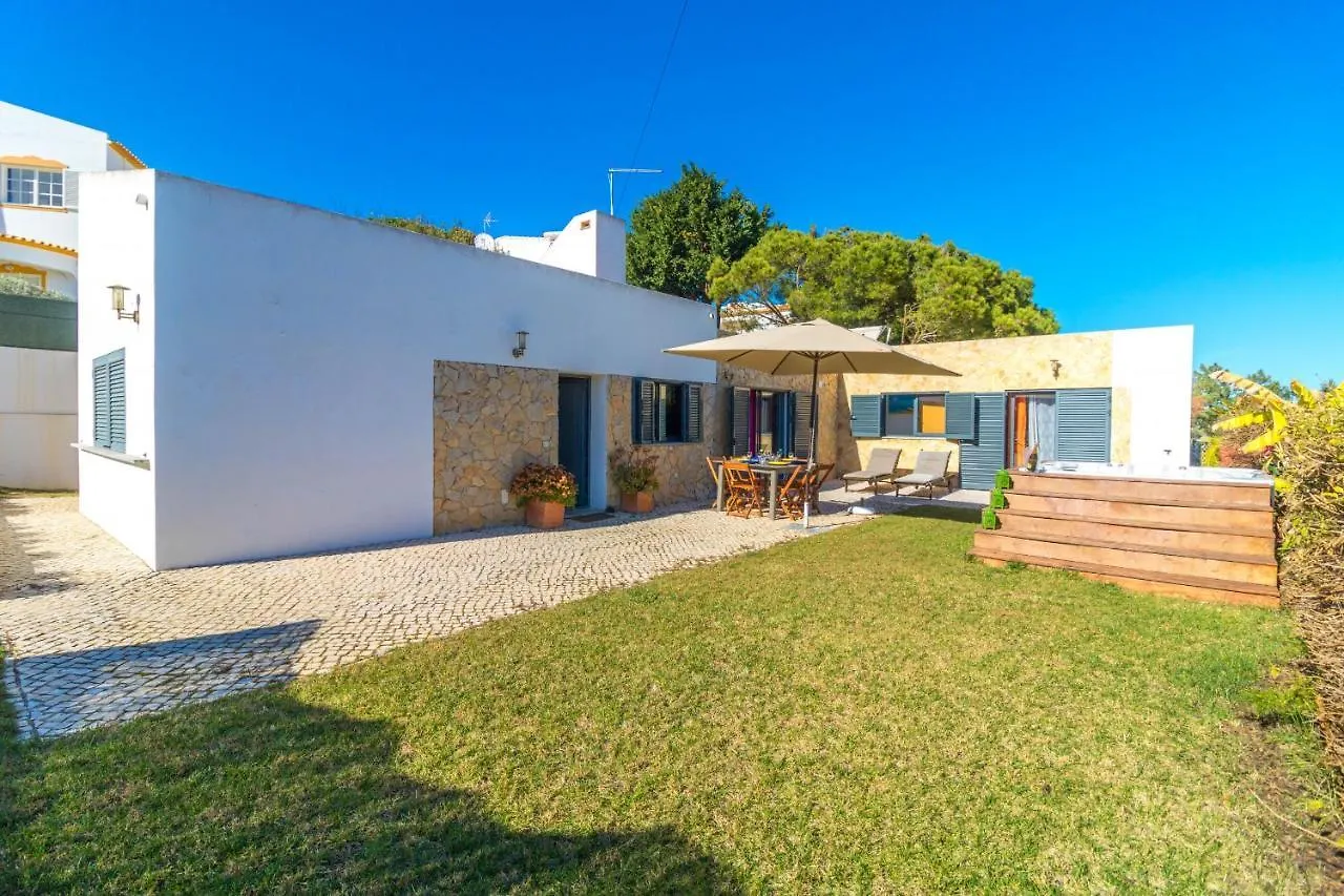 #023 Jacuzzy Ruinas Gamito Villa By Home Holidays Guia  Portugal