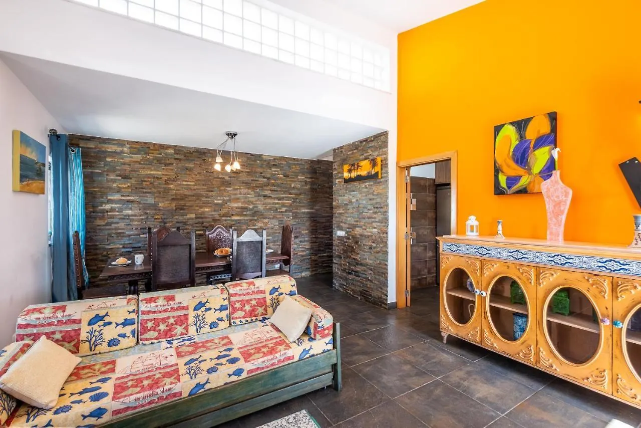 גיאה #023 Jacuzzy Ruinas Gamito Villa By Home Holidays