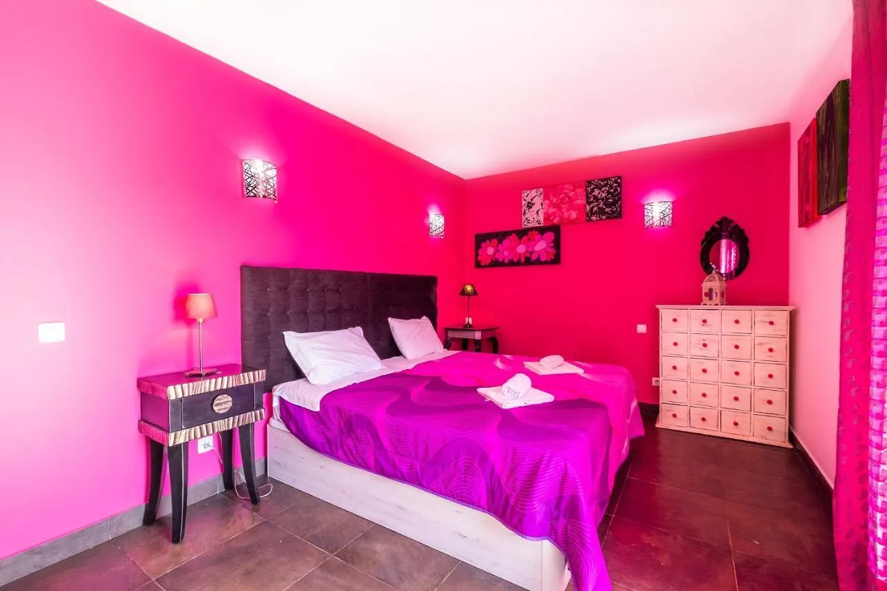 גיאה #023 Jacuzzy Ruinas Gamito Villa By Home Holidays