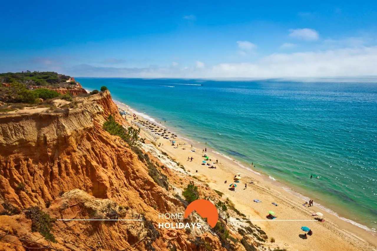 #023 Jacuzzy Ruinas Gamito Villa By Home Holidays Guia  0*, Guia (Faro) Portugal